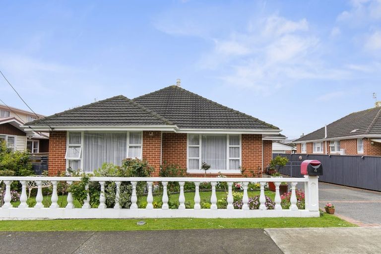 Photo of property in 4 Parnell Street, Fairfield, Lower Hutt, 5011