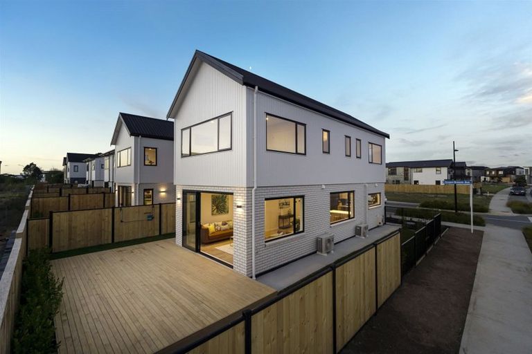 Photo of property in 17 Ocean Breeze Avenue, Hobsonville, Auckland, 0616