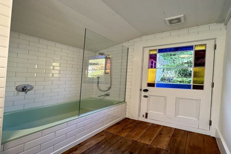 Photo of property in 35 Shakespeare Road, Bluff Hill, Napier, 4110