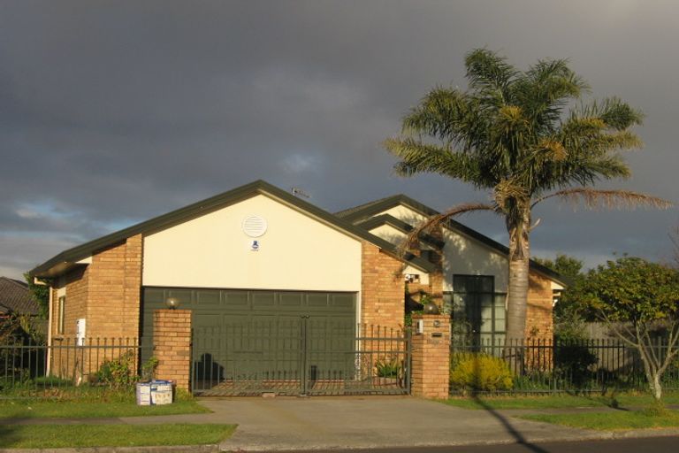 Photo of property in 169 Burswood Drive, Burswood, Auckland, 2013