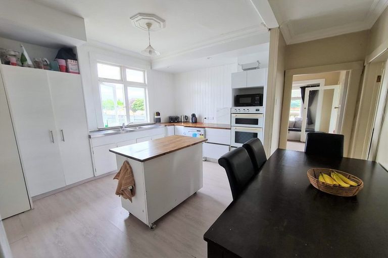 Photo of property in 42 Chelwood Street, Takaro, Palmerston North, 4412