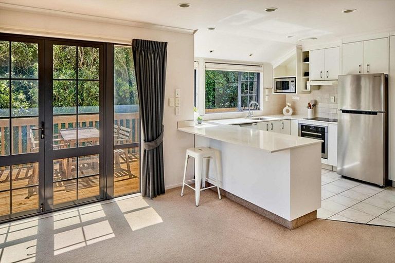 Photo of property in 14 Musket Lane, Whitby, Porirua, 5024