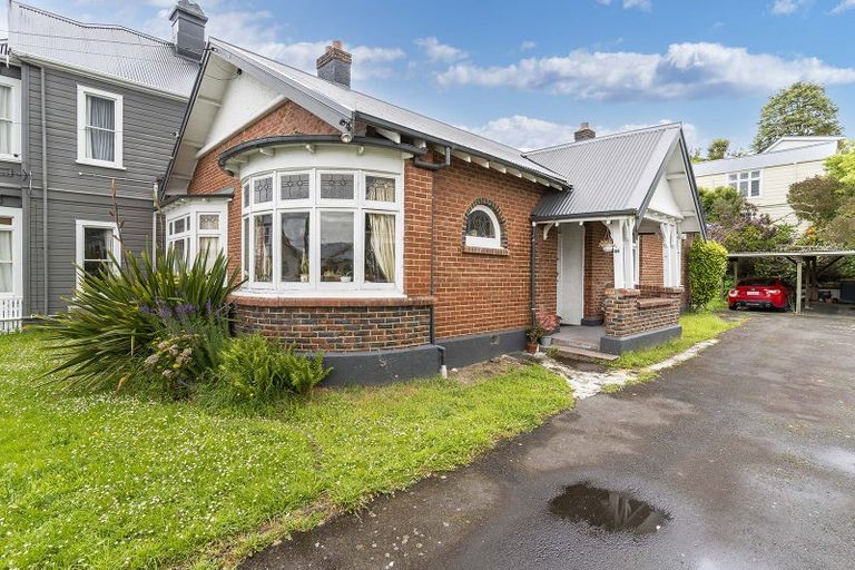 Photo of property in 64 Arthur Street, Dunedin Central, Dunedin, 9016