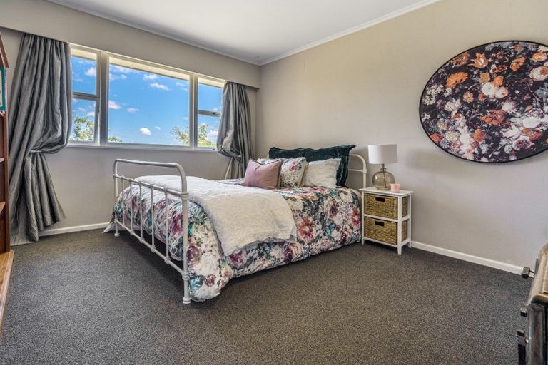 Photo of property in 279 Glengarry Road, Glen Eden, Auckland, 0602