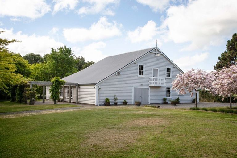 Photo of property in Tuhitarata Homestead, 2337 Kahutara Road, Pirinoa, Featherston, 5772
