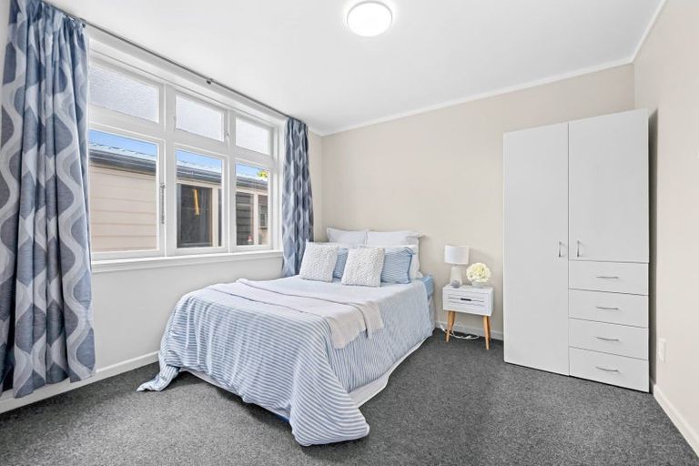 Photo of property in 43 Biddle Crescent, Taita, Lower Hutt, 5011