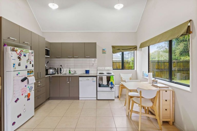 Photo of property in 220c Birkdale Road, Birkdale, Auckland, 0626