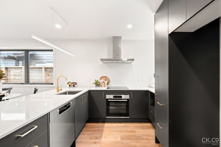 Photo of property in 22a Palmer Crescent, Silverstream, Upper Hutt, 5019