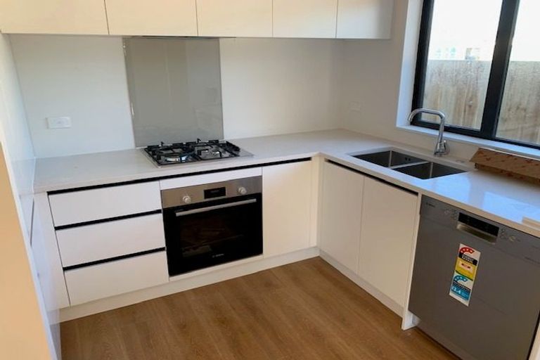 Photo of property in 35u2 Heath Street, Saint Andrews, Hamilton, 3200