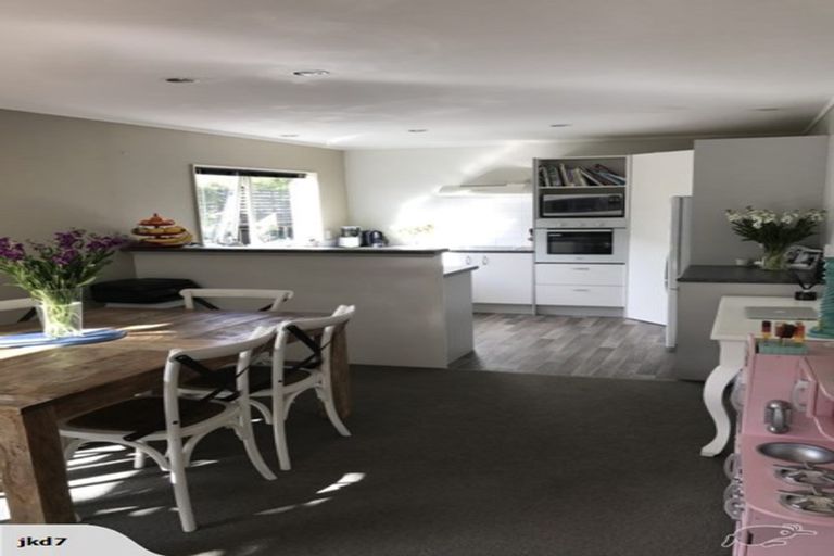 Photo of property in 1/44 Nile Road, Milford, Auckland, 0620