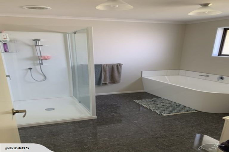 Photo of property in 31 Branch Road, Highlands Park, New Plymouth, 4312