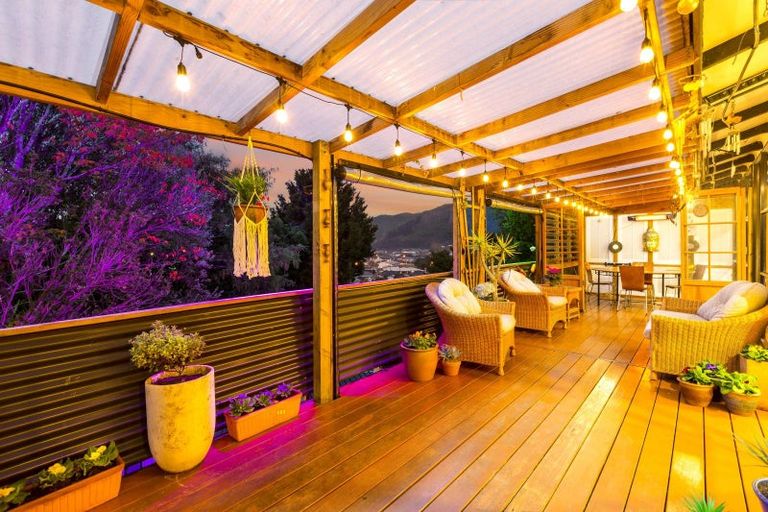 Photo of property in 33 Fraser Street, Wainuiomata, Lower Hutt, 5014