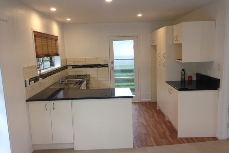 Photo of property in 1/10 Loop Road, Orewa, 0931