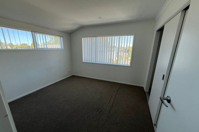 Photo of property in 1/67a Metcalfe Road, Ranui, Auckland, 0612
