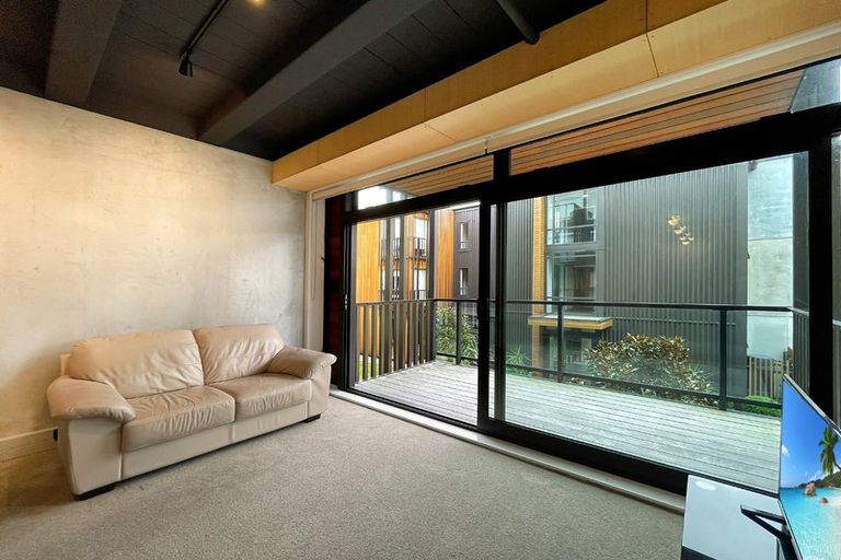 Photo of property in Vedado Apartments, 407/41u Hopper Street, Mount Cook, Wellington, 6011
