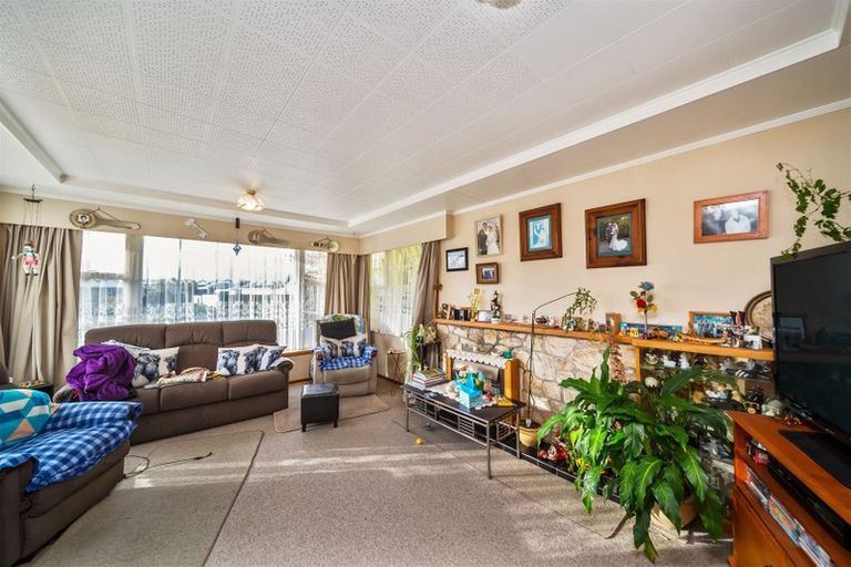 Photo of property in 295 South Road, Hawera, 4610