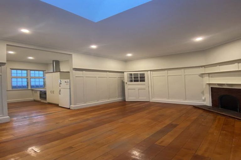 Photo of property in 5 Grass Street, Oriental Bay, Wellington, 6011