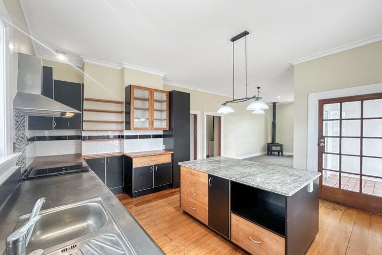Photo of property in 103 Heretaunga Street, Palmerston North, 4414