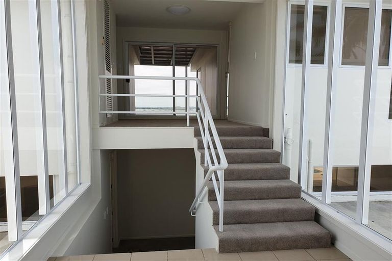 Photo of property in 102 Bramley Drive, Farm Cove, Auckland, 2012