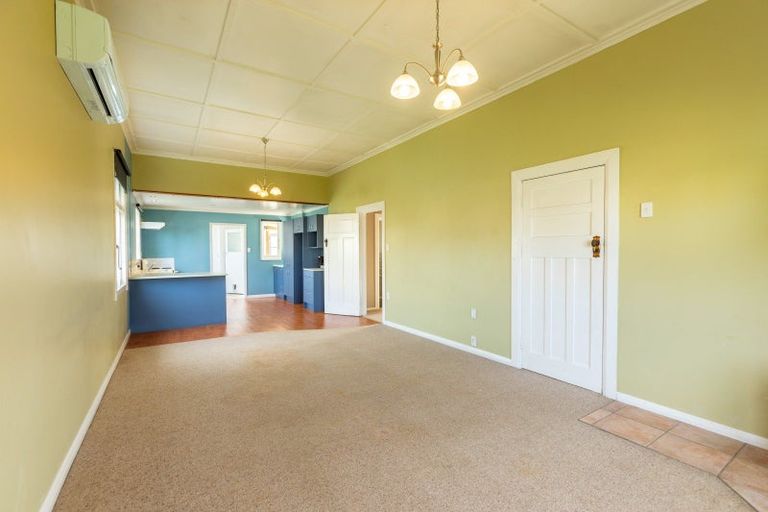 Photo of property in 41 Ross Street, Woodville, 4920