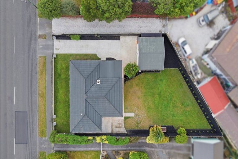 Photo of property in 274 Lake Terrace Road, Shirley, Christchurch, 8061