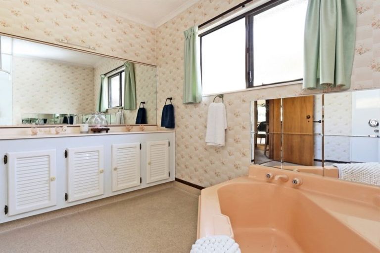 Photo of property in 174b Gloucester Street, Taradale, Napier, 4112