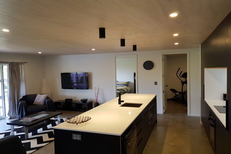 Photo of property in 23 William Bayes Place, Red Beach, 0932