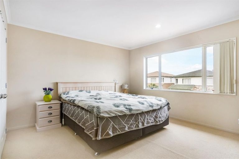 Photo of property in 10 Maypark Crescent, Flat Bush, Auckland, 2016