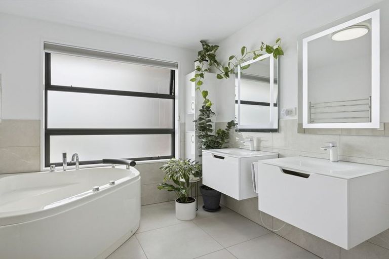 Photo of property in 16 Lauder Street, Company Bay, Dunedin, 9014