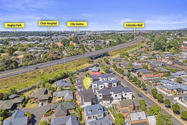 Photo of property in 135 Lincoln Road, Addington, Christchurch, 8024