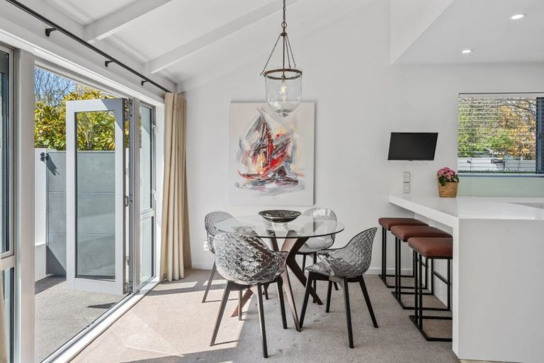 Photo of property in 82 Totara Street, Fendalton, Christchurch, 8041