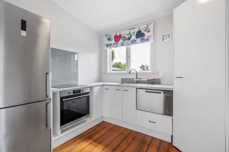 Photo of property in 19 Makomako Street, Frankton, Hamilton, 3204