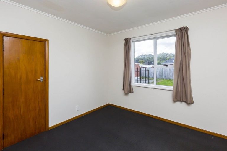 Photo of property in 11 Courtenay Road, Heretaunga, Upper Hutt, 5018