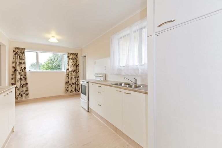 Photo of property in 5 Julian Place, Otara, Auckland, 2023
