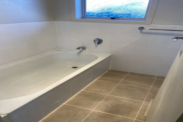 Photo of property in 12 Salmond Place, Dinsdale, Hamilton, 3204