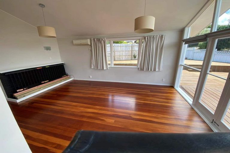 Photo of property in 4 Roband Avenue, Glenfield, Auckland, 0629