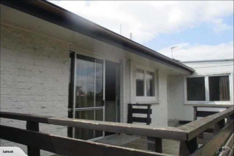 Photo of property in 1/6 Manuroa Road, Takanini, 2112