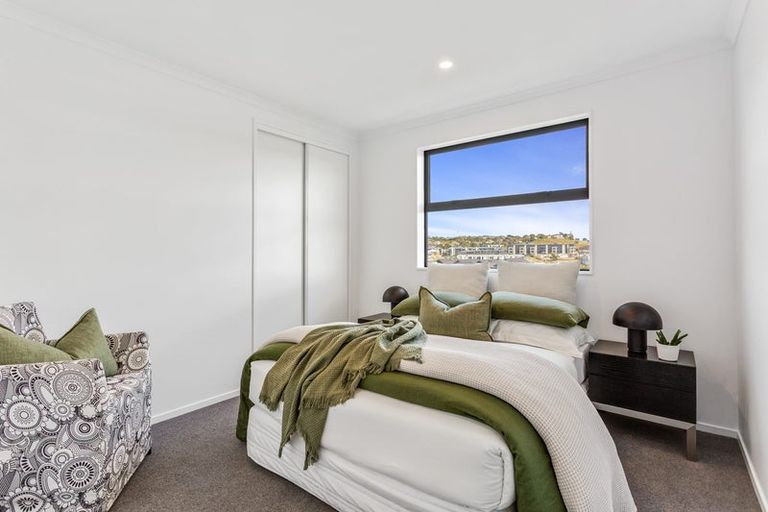 Photo of property in 24 Symes Drive, Red Beach, 0932