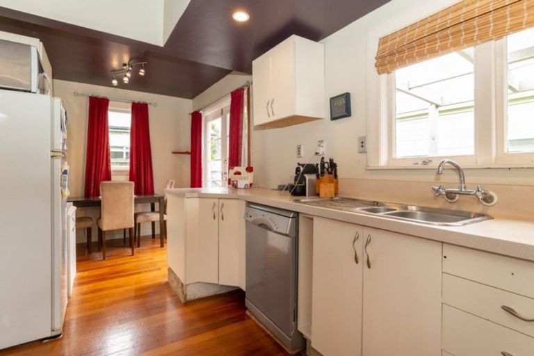 Photo of property in 184 Selwyn Street, Spreydon, Christchurch, 8024