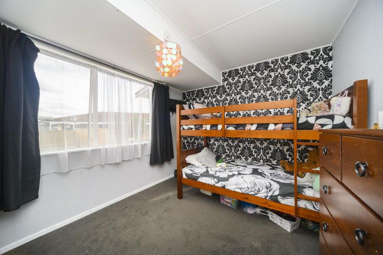 Photo of property in 28 Branigan Parade, Kelvin Grove, Palmerston North, 4414