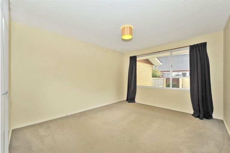 Photo of property in 6 Bowman Place, Sockburn, Christchurch, 8042