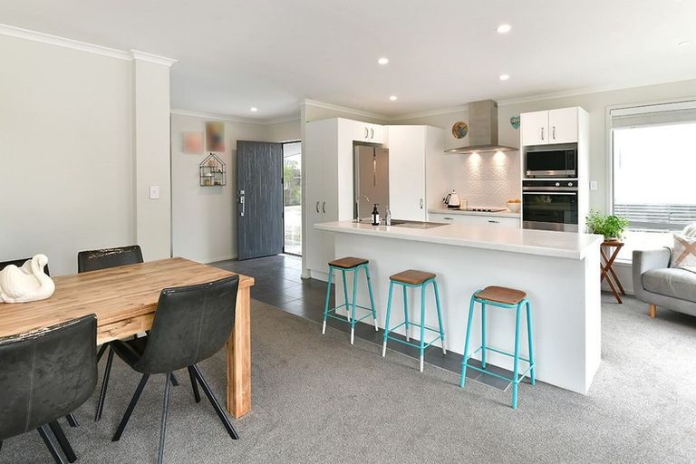 Photo of property in 127a Awaroa Road, Helensville, 0800