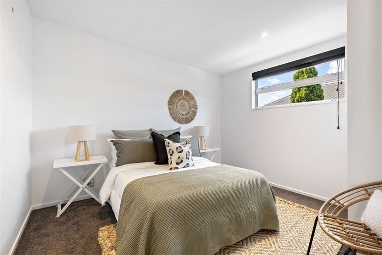 Photo of property in 11 Linkwater Way, Parklands, Christchurch, 8083