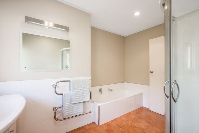 Photo of property in 17 Leeward Drive, Whitby, Porirua, 5024