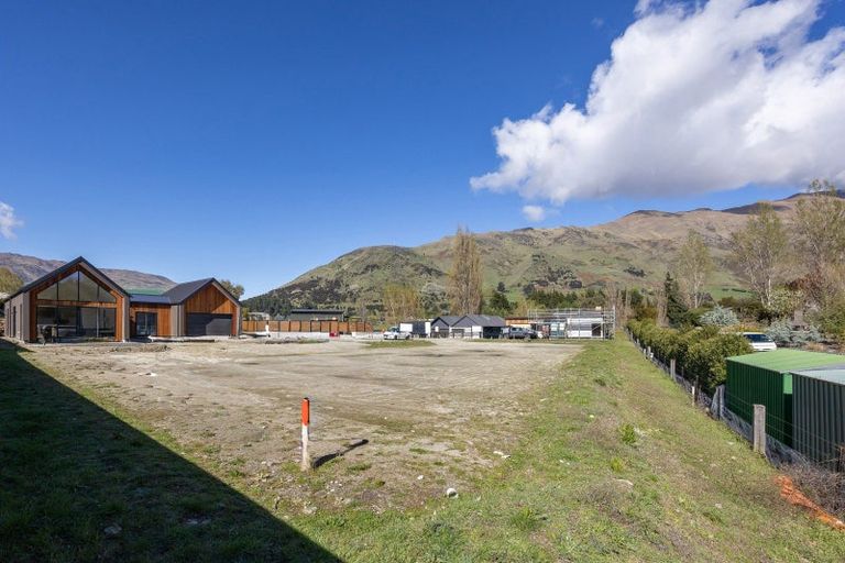 Photo of property in 15 Kamana Rise, Wanaka, 9382