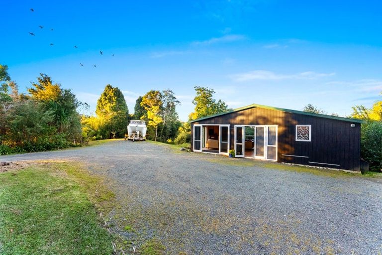 Photo of property in 934 Sandspit Road, Sandspit, Warkworth, 0982