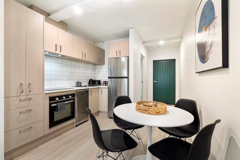 Photo of property in 11 East Street, Papakura, 2110