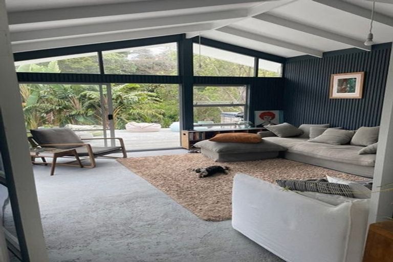 Photo of property in 9 Laika Avenue, Ti Point, Warkworth, 0985