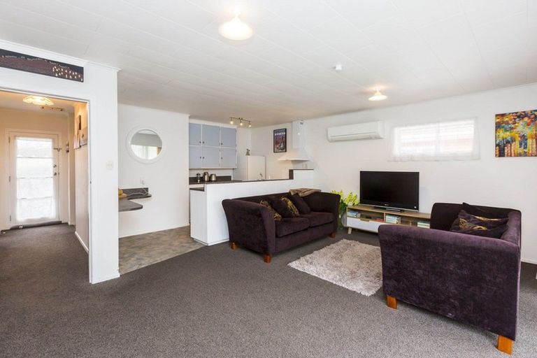 Photo of property in 528f2- Fergusson Drive, Trentham, Upper Hutt, 5018