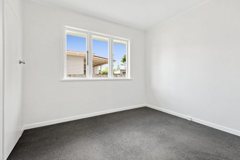 Photo of property in 727 Te Atatu Road, Te Atatu Peninsula, Auckland, 0610
